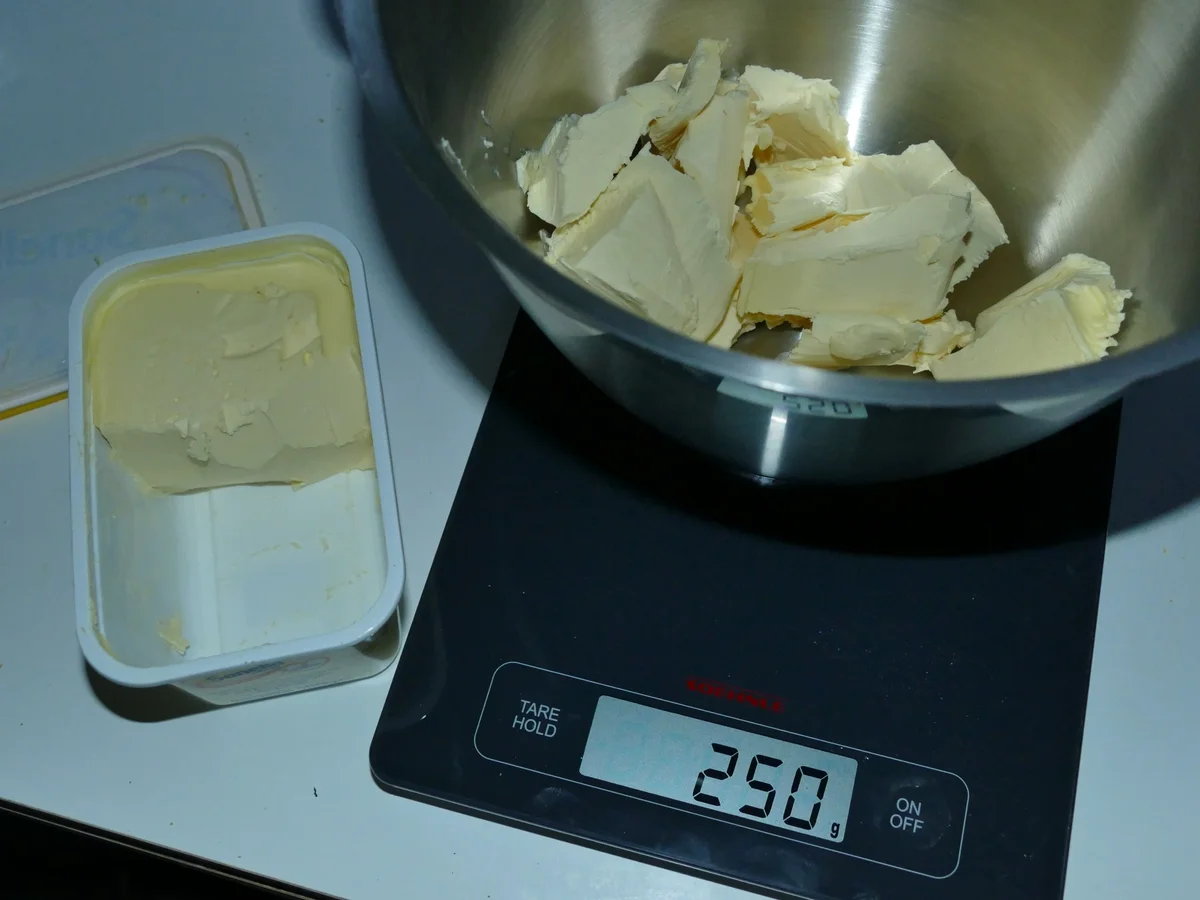 Rezept: Zitronenkuchen mit Kurkuma Bild Nr. 3 Zitronenkuchen mit Kurkuma - Rezept - Bild Nr. 3