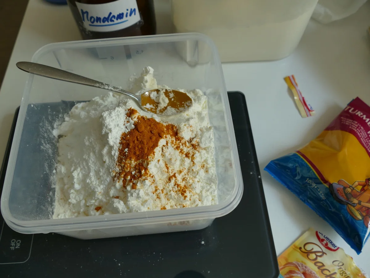 Rezept: Zitronenkuchen mit Kurkuma Bild Nr. 4 Zitronenkuchen mit Kurkuma - Rezept - Bild Nr. 4