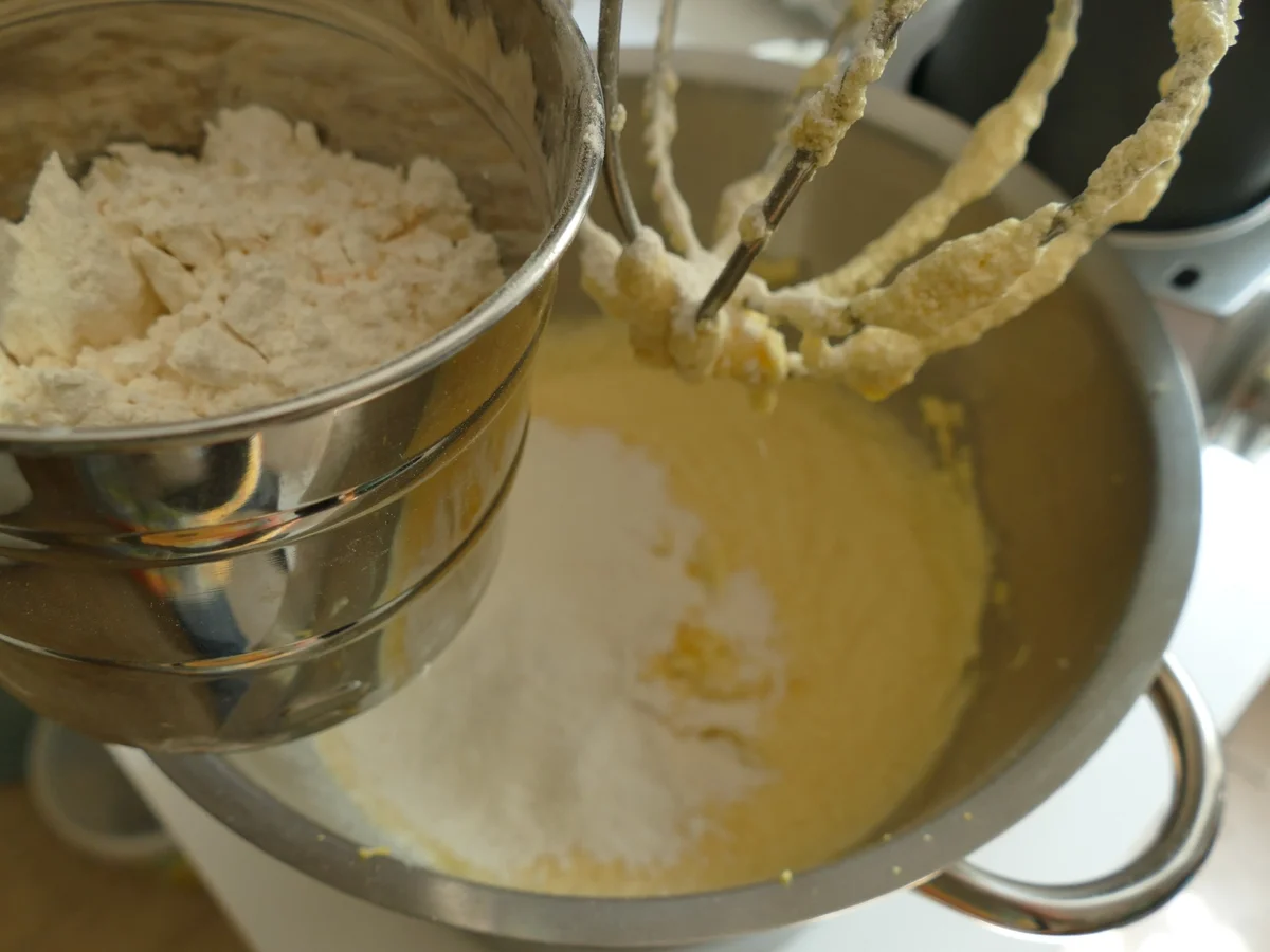 Rezept: Zitronenkuchen mit Kurkuma Bild Nr. 6 Zitronenkuchen mit Kurkuma - Rezept - Bild Nr. 6