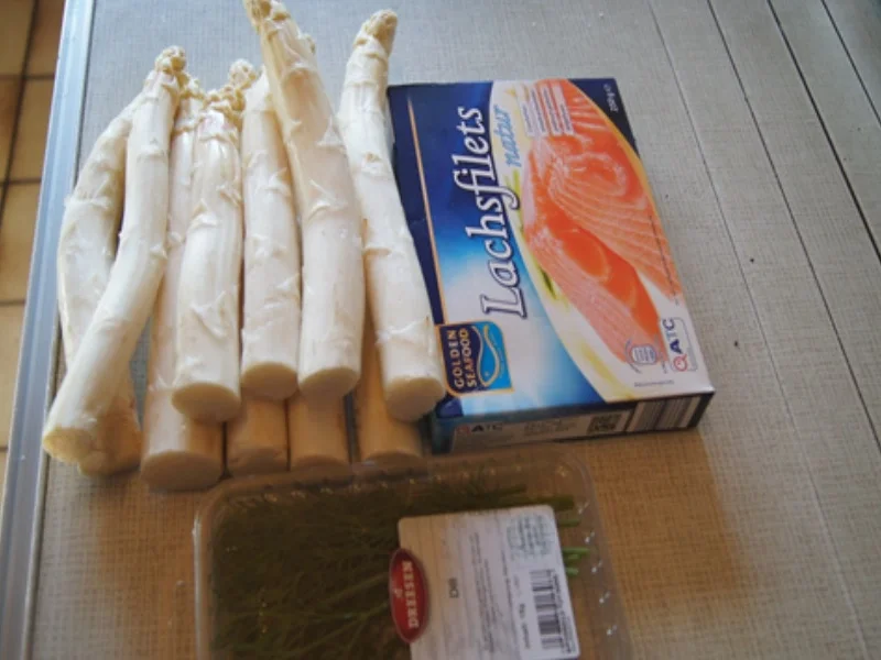 Lachsfilet mit Spargel und Dillsauce - Rezept - Bild Nr. 3