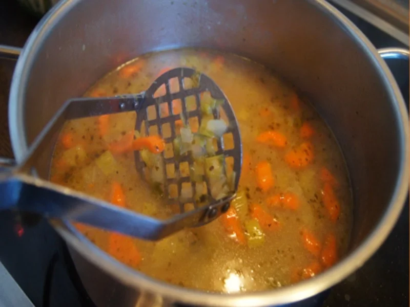 Kartoffelsuppe mit Nürnberger Rostbratwürstchen - Rezept - Bild Nr. 8