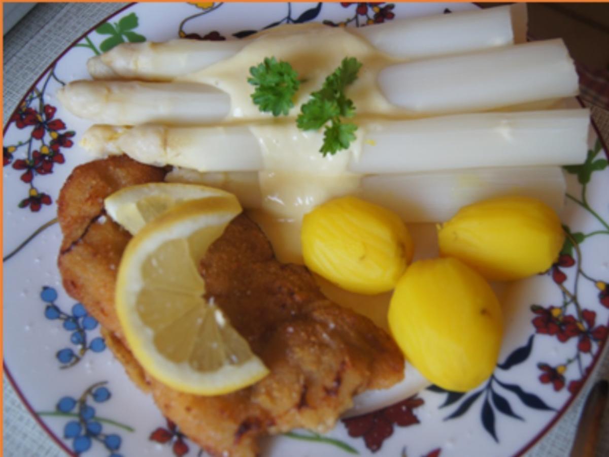 Spargel mit Käse-Sauce, Wiener Schnitzel vom Schwein und Drillingen - Rezept - Bild Nr. 2