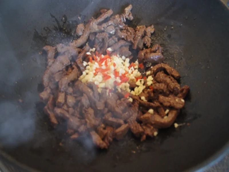 Rindfleisch mit Gemüse aus dem Wok mit Curryreis - Rezept - Bild Nr. 18