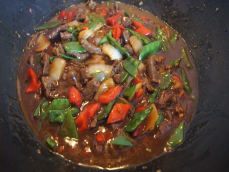 Rindfleisch mit Gemüse aus dem Wok mit Curryreis - Rezept - Bild Nr. 24