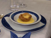 Blätterteig-Apfeltarte mit Karamell-Royal und Calvados-Sabayone - Rezept - Bild Nr. 2