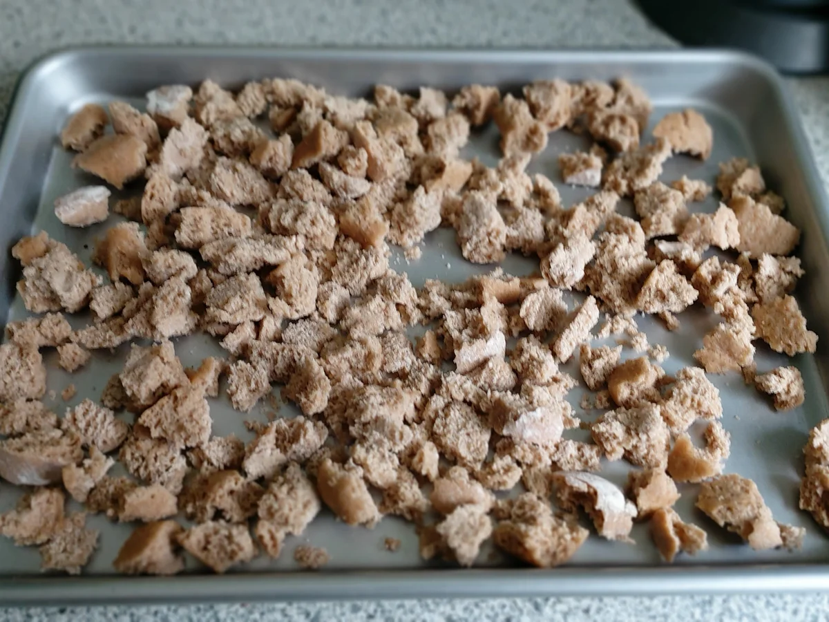 Rezept: Brotbrösel Bild Nr. 4 Brotbrösel - Rezept - Bild Nr. 4