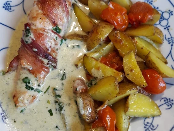 Rezept: Hähnchen mit Basilikum-Sahne-Soße Bild Nr. 3 Hähnchen mit Basilikum-Sahne-Soße - Rezept - Bild Nr. 3