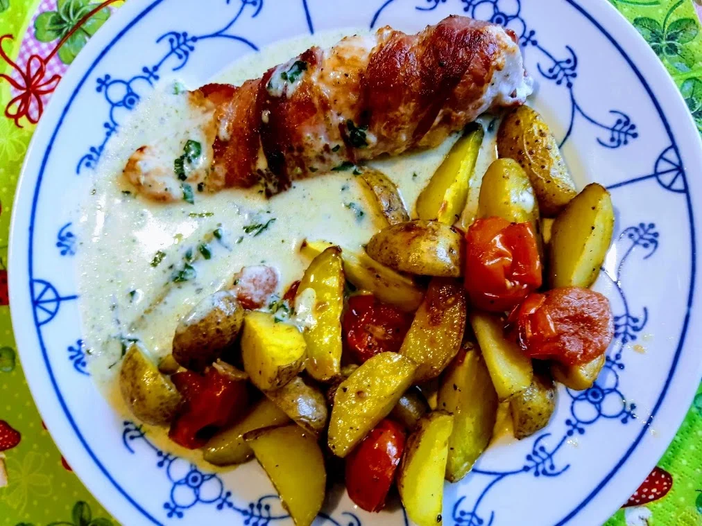 Rezept: Hähnchen mit Basilikum-Sahne-Soße Bild Nr. 2 Hähnchen mit Basilikum-Sahne-Soße - Rezept - Bild Nr. 2