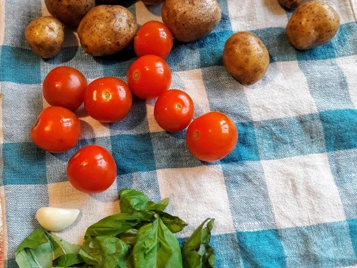 Rezept: Hähnchen mit Basilikum-Sahne-Soße Bild Nr. 4 Hähnchen mit Basilikum-Sahne-Soße - Rezept - Bild Nr. 4