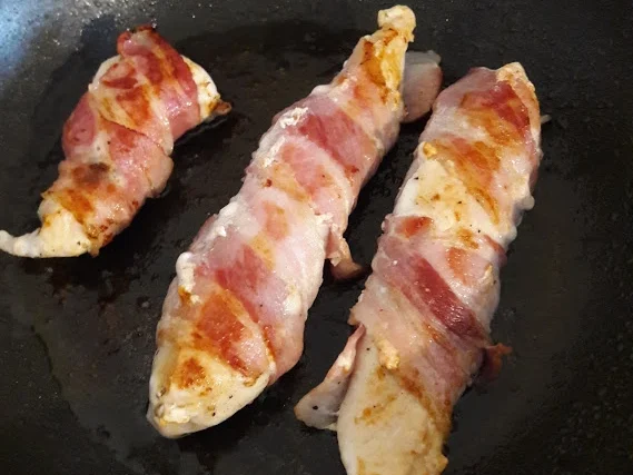 Rezept: Hähnchen mit Basilikum-Sahne-Soße Bild Nr. 10 Hähnchen mit Basilikum-Sahne-Soße - Rezept - Bild Nr. 10