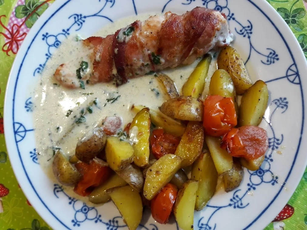 Rezept: Hähnchen mit Basilikum-Sahne-Soße Bild Nr. 13 Hähnchen mit Basilikum-Sahne-Soße - Rezept - Bild Nr. 13