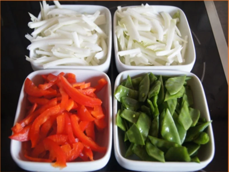 Rezept: Spiegeleier auf Wok-Gemüse Bild Nr. 7 Spiegeleier auf Wok-Gemüse - Rezept - Bild Nr. 7