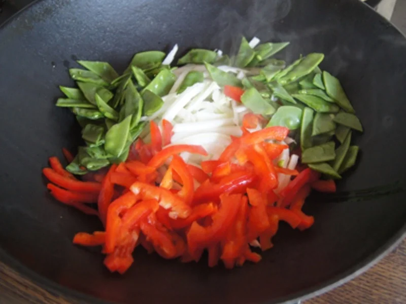 Rezept: Spiegeleier auf Wok-Gemüse Bild Nr. 8 Spiegeleier auf Wok-Gemüse - Rezept - Bild Nr. 8