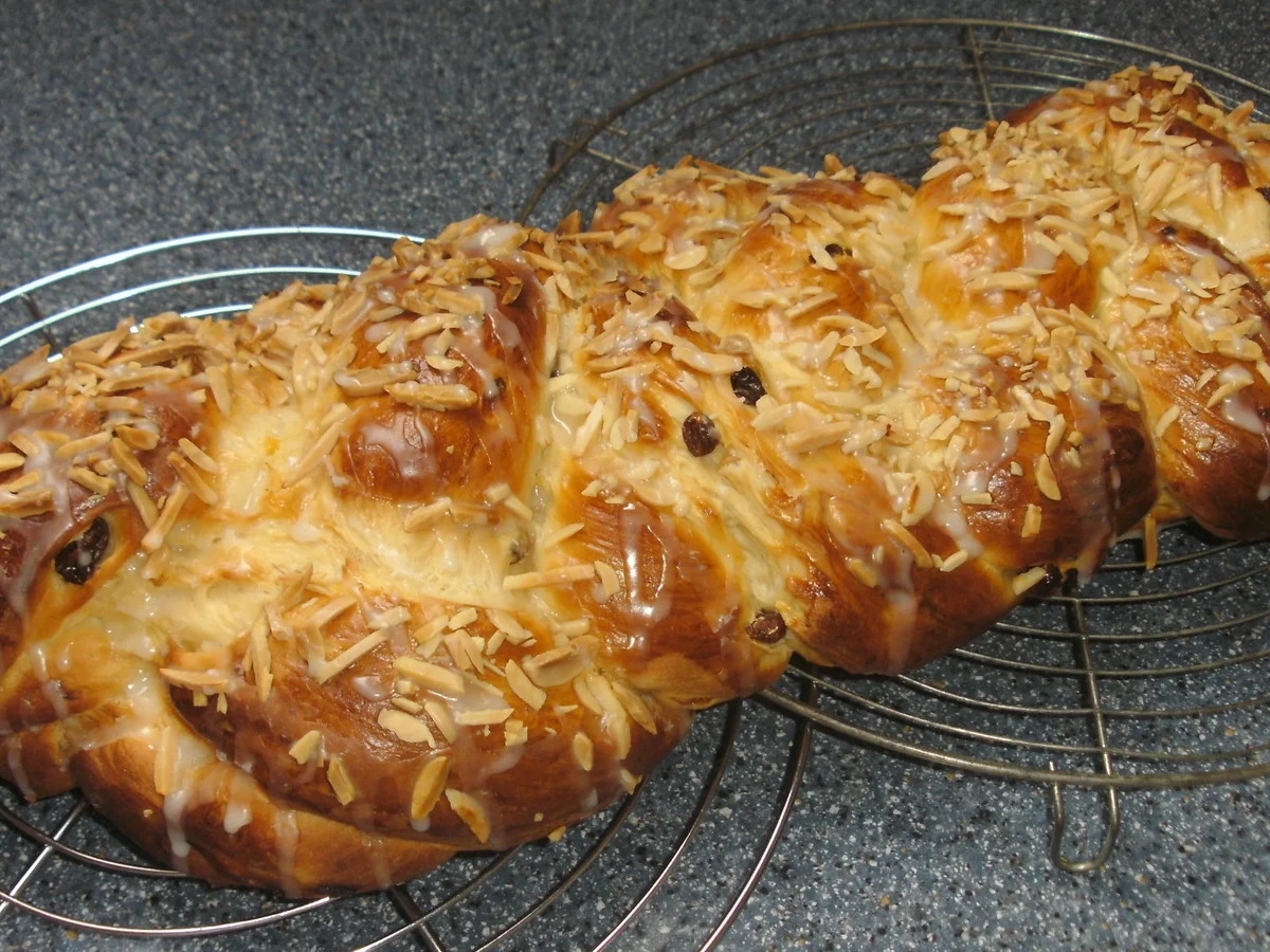 Rezept: Hefezopf Bild Nr. 4 Hefezopf - Rezept - Bild Nr. 4