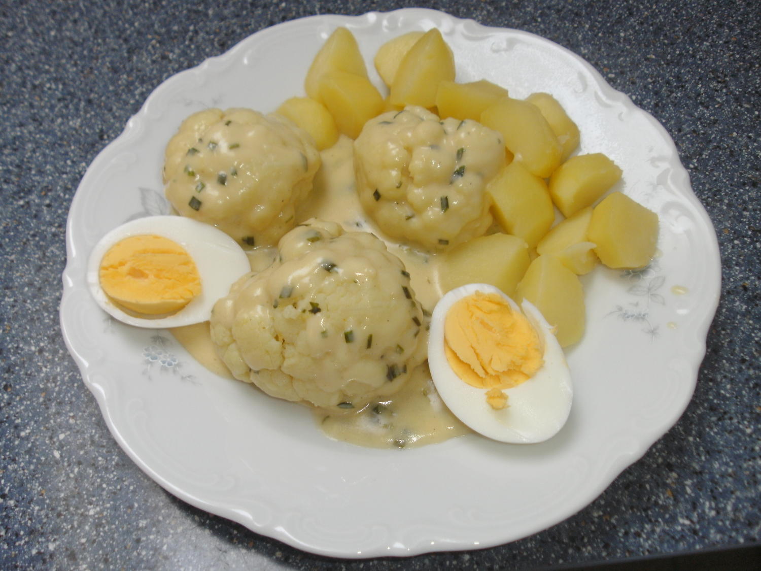 Blumenkohl in Senfsoße - Rezept mit Bild - kochbar.de