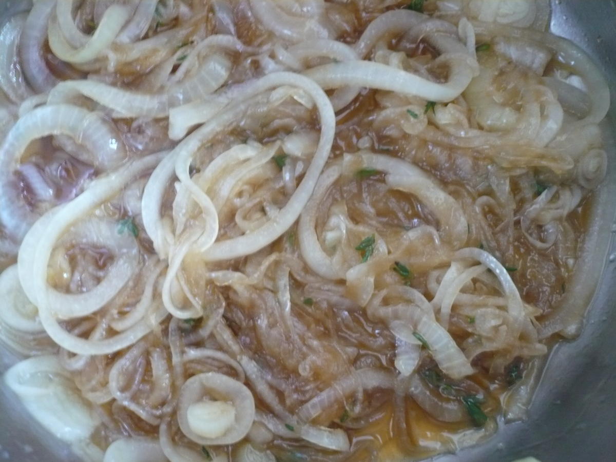 Salzbraten mit Zwiebelsoße - einfach - von rollimops Salzbraten mit Zwiebelsoße - einfach - von rollimops