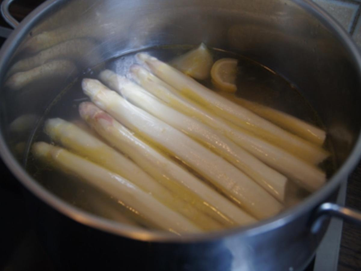 Lachsforelle mit Spargel und Zitronen-Butter - Rezept - Bild Nr. 10