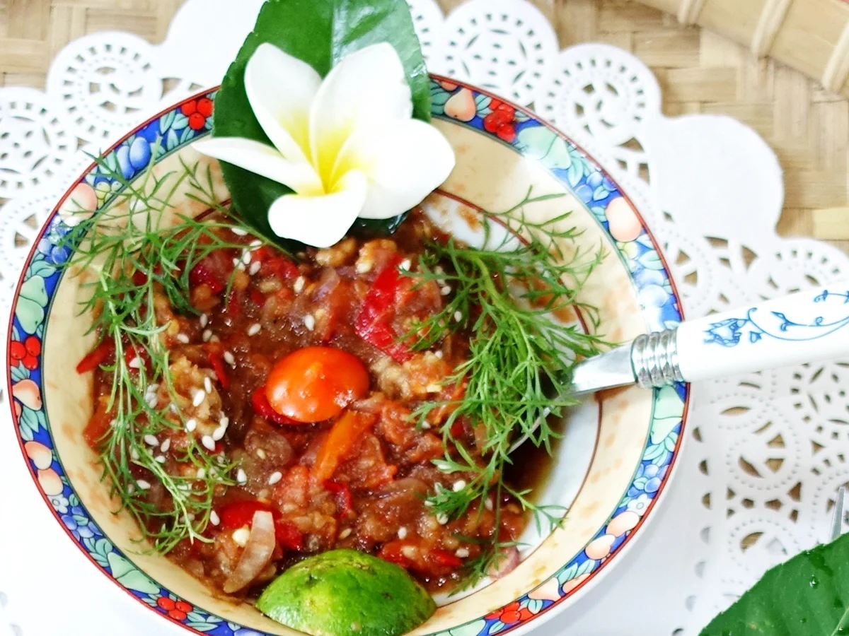 Rezept: Balinesisches Rohkost-Sambal ala Sriwidi Bild Nr. 2 Balinesisches Rohkost-Sambal ala Sriwidi - Rezept - Bild Nr. 2
