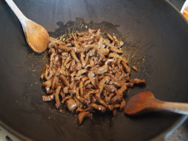 Rezept: Asiatische Nudeln mit Rindfleisch Bild Nr. 10409 Asiatische Nudeln mit Rindfleisch - Rezept - Bild Nr. 10409