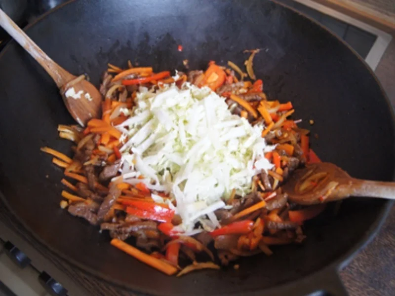 Rezept: Asiatische Nudeln mit Rindfleisch Bild Nr. 10414 Asiatische Nudeln mit Rindfleisch - Rezept - Bild Nr. 10414