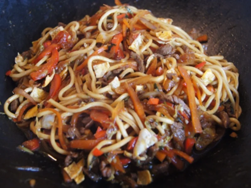 Rezept: Asiatische Nudeln mit Rindfleisch Bild Nr. 10421 Asiatische Nudeln mit Rindfleisch - Rezept - Bild Nr. 10421