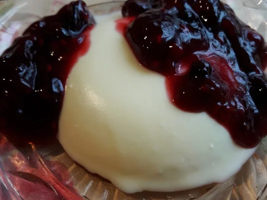 Dessert mit Roter Grütze - Rezept - Bild Nr. 3
