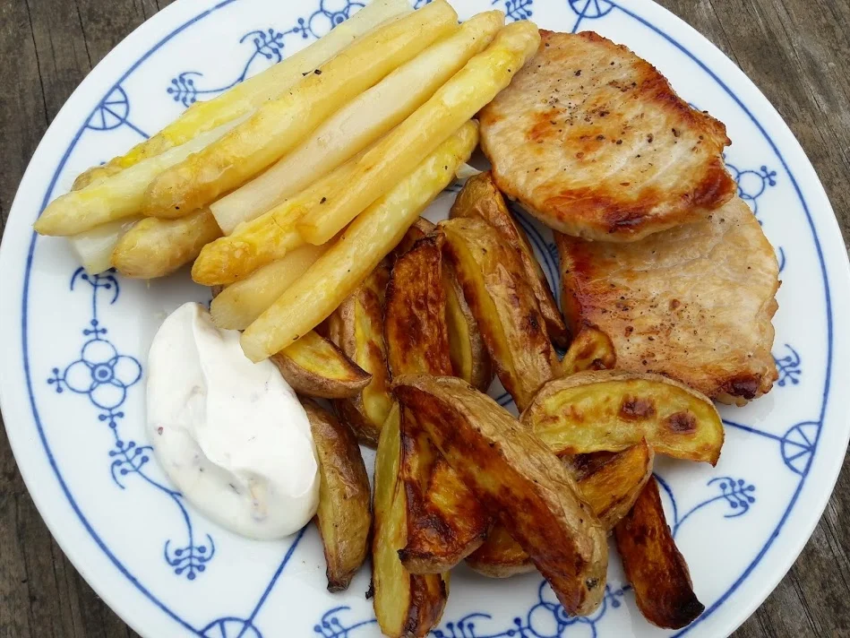 Rezept: Spargel mit Schnitzel Bild Nr. 10385 Spargel mit Schnitzel - Rezept - Bild Nr. 10385