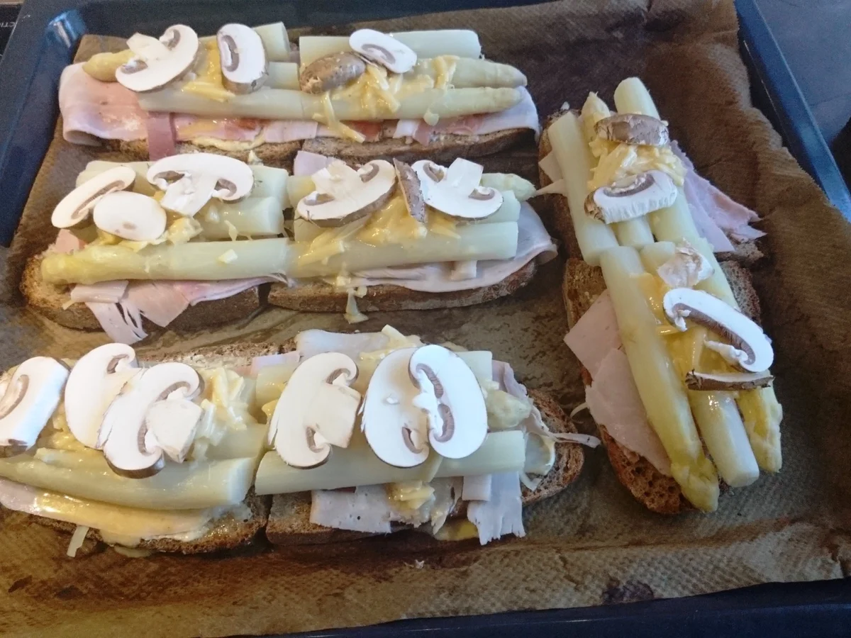 Spargel auf Bauerntoast - Rezept - Bild Nr. 4