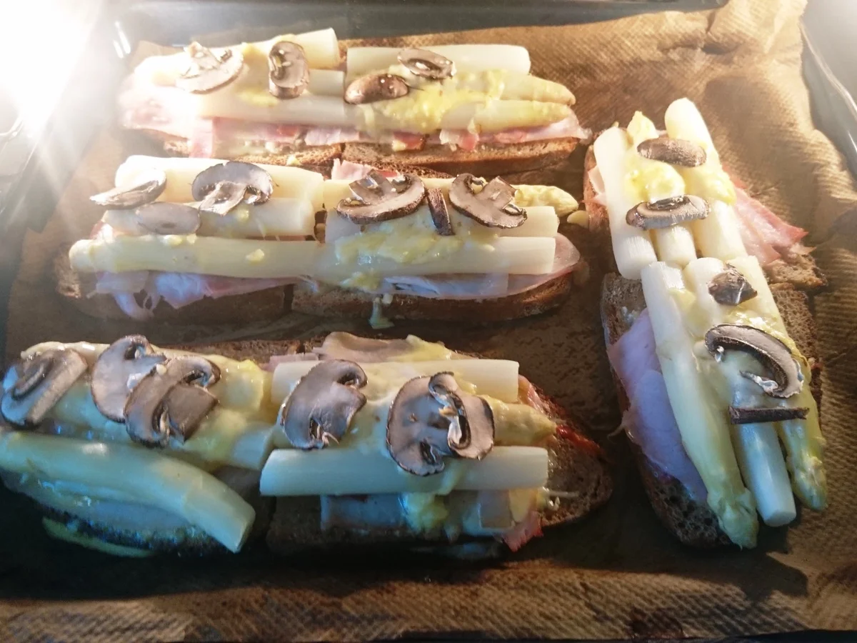 Spargel auf Bauerntoast - Rezept - Bild Nr. 5