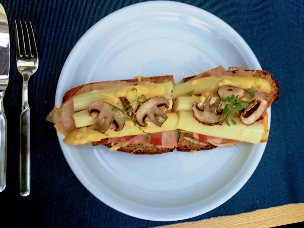 Spargel auf Bauerntoast - Rezept - Bild Nr. 7