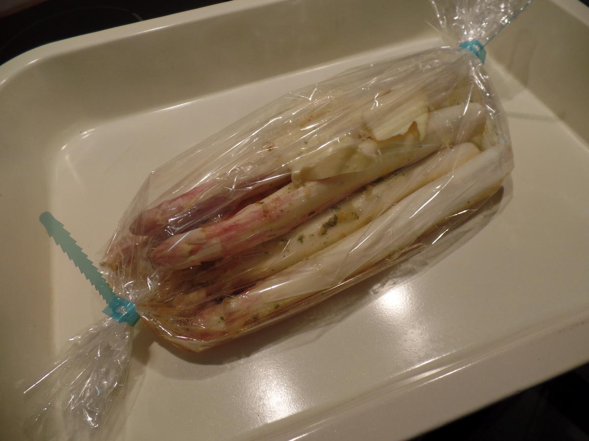 Spargel mit Frischkäsesauce und wachsweichem Ei - einfach - von Sheeva1960