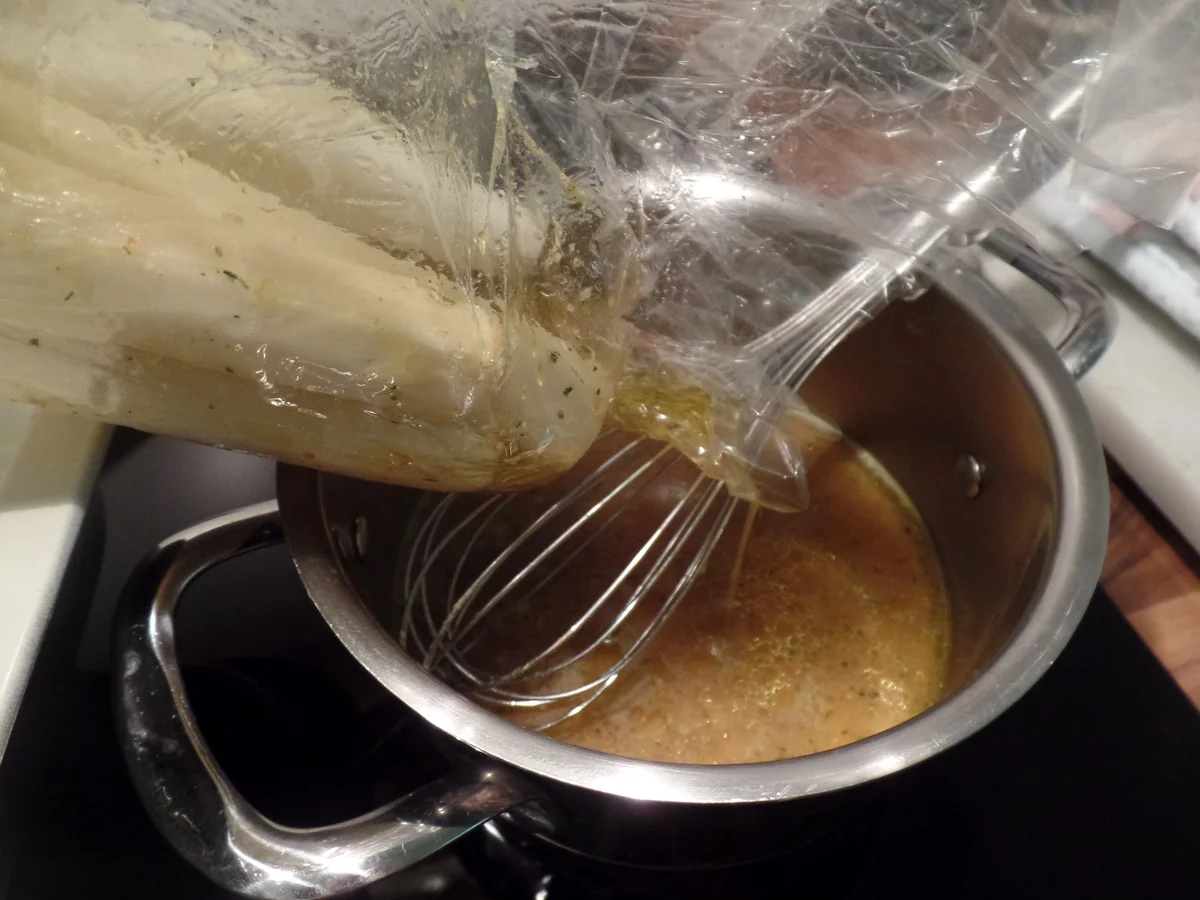 Spargel mit Frischkäsesauce und wachsweichem Ei - Rezept - Bild Nr. 10385