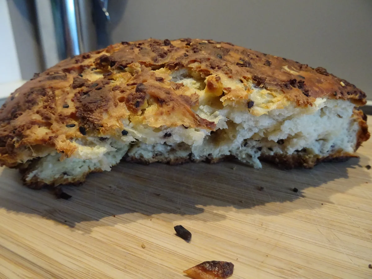 Rezept: Brot aus Zypern (Hellimli Bidda) Bild Nr. 3 Brot aus Zypern (Hellimli Bidda) - Rezept - Bild Nr. 3