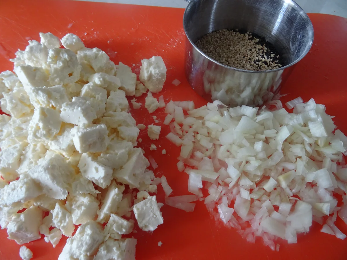 Rezept: Brot aus Zypern (Hellimli Bidda) Bild Nr. 10 Brot aus Zypern (Hellimli Bidda) - Rezept - Bild Nr. 10