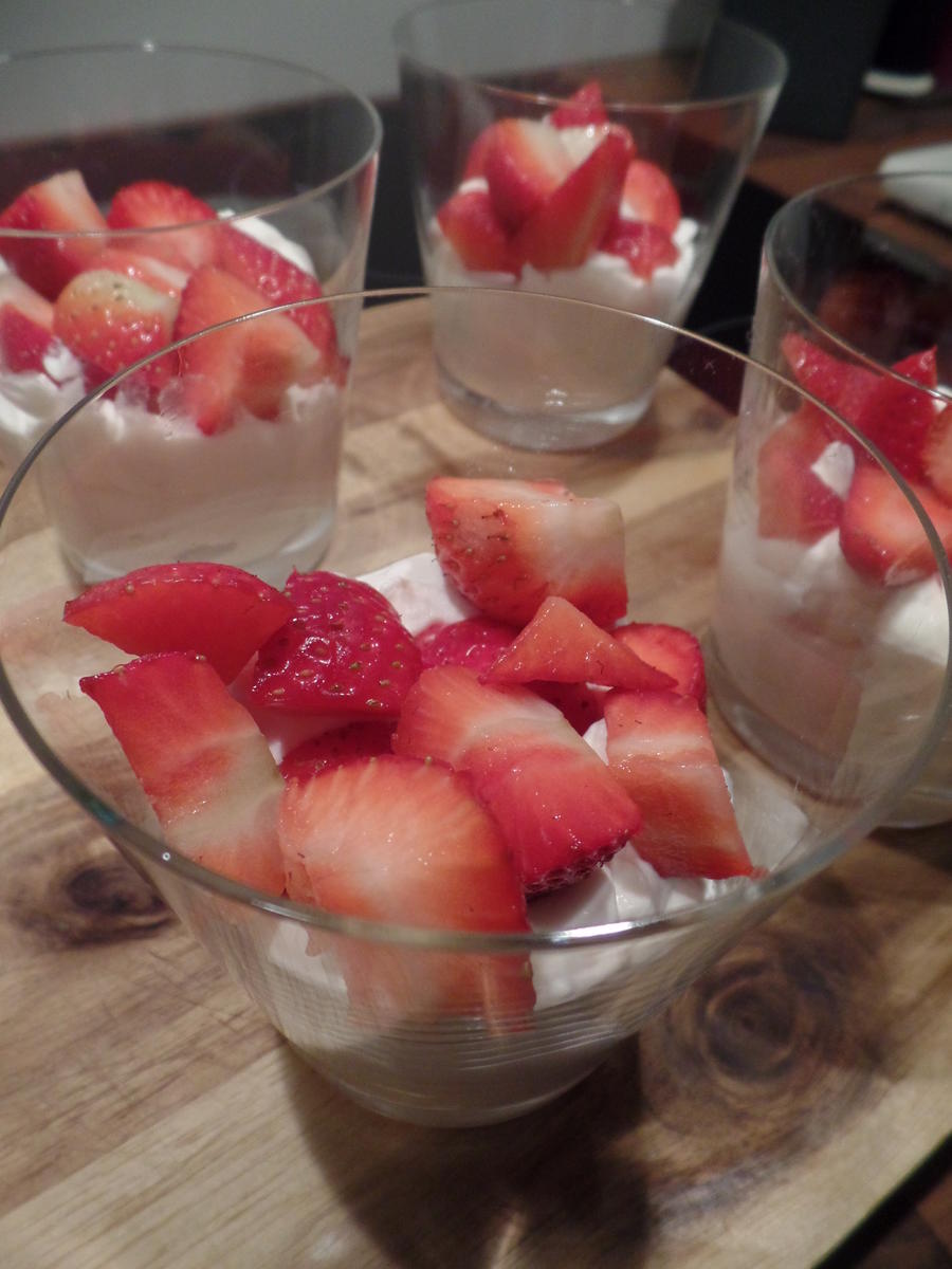 Erdbeer-Sahne -Dessert - Rezept - Bild Nr. 10382
