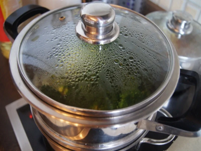 Rezept: Lachsforelle mit Brokkoli und Baby-Pellkartoffeln Bild Nr. 9 Lachsforelle mit Brokkoli und Baby-Pellkartoffeln - Rezept - Bild Nr. 9