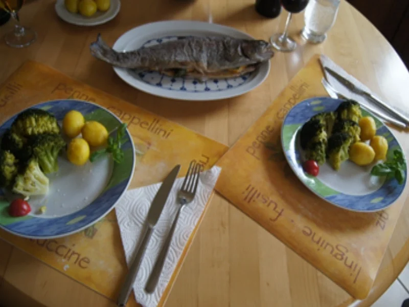 Rezept: Lachsforelle mit Brokkoli und Baby-Pellkartoffeln Bild Nr. 16 Lachsforelle mit Brokkoli und Baby-Pellkartoffeln - Rezept - Bild Nr. 16