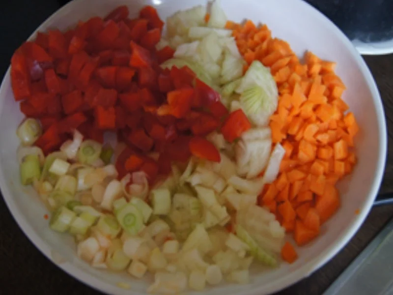 Gekochte Eier mit Pfannengemüse, Champignons und Rösti - Rezept - Bild Nr. 5