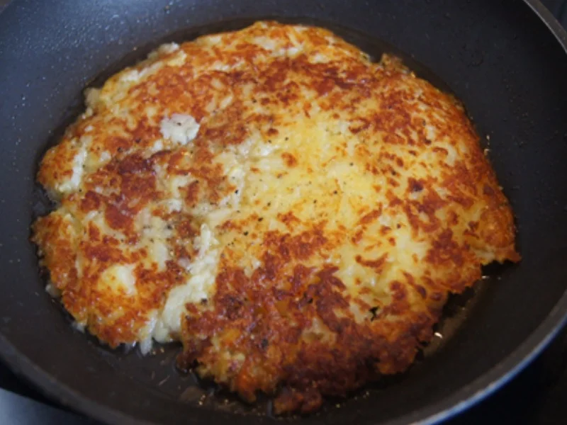 Gekochte Eier mit Pfannengemüse, Champignons und Rösti - Rezept - Bild Nr. 18