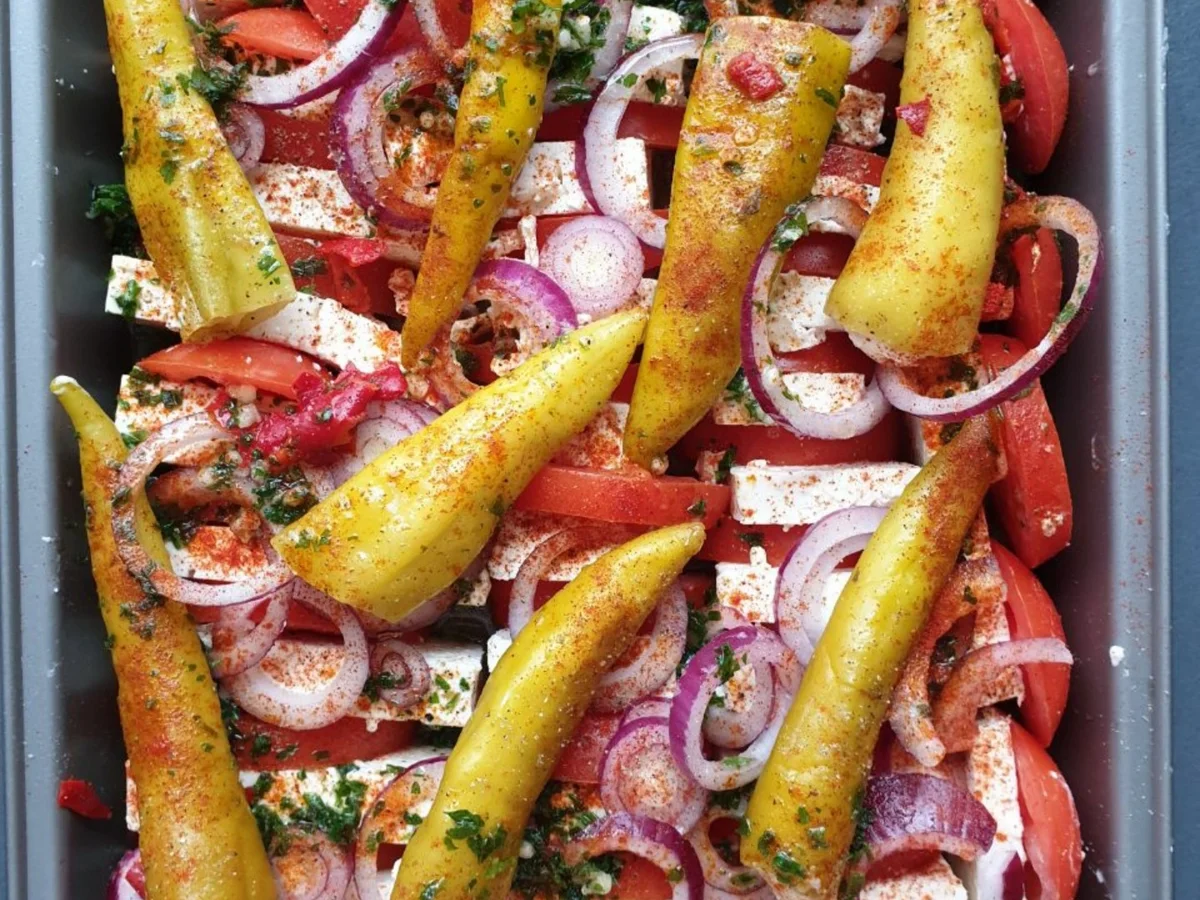 Tomaten Schafskäse Salat warm - Rezept - Bild Nr. 2
