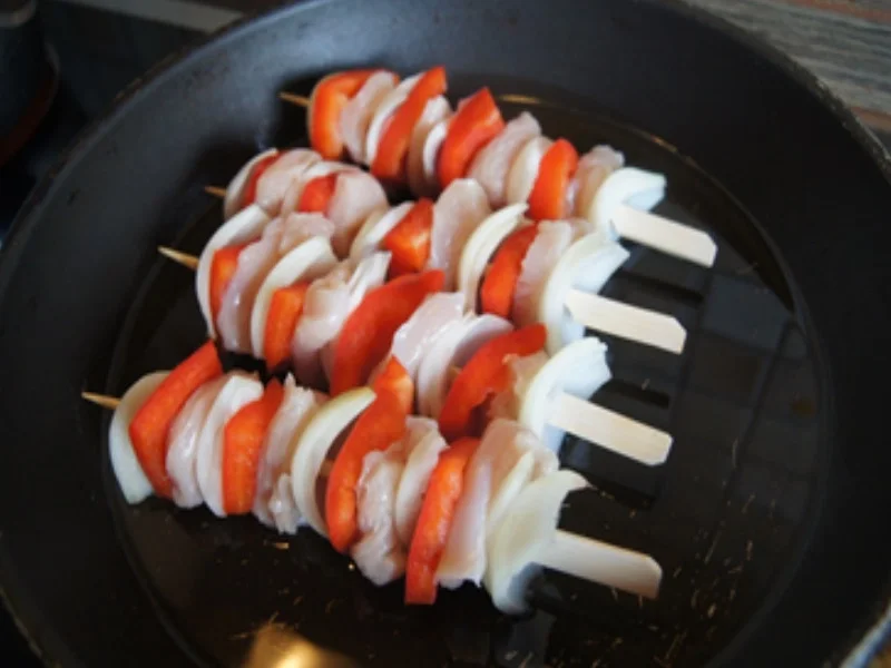 Hähnchen-Gemüse-Spieße mit Champignons und Basmatireis - Rezept - Bild Nr. 6