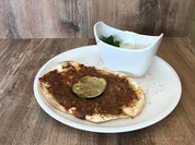 Lahmacun mit Cacik (Özcan Cosar) - Rezept - Bild Nr. 2