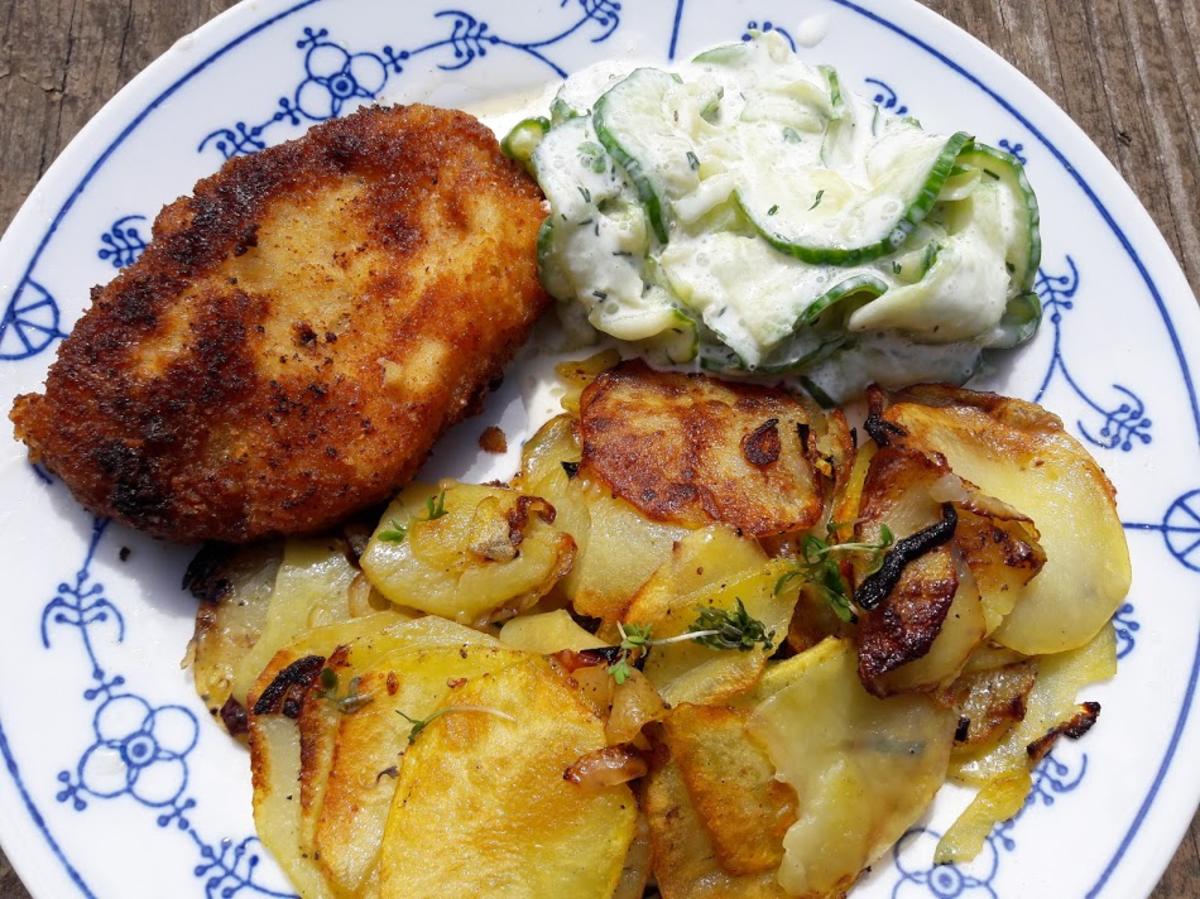 Schnitzel mit Bratkartoffeln - Rezept - Bild Nr. 3