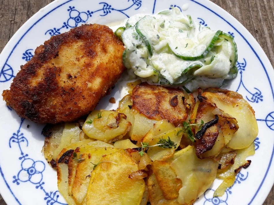 Rezept: Schnitzel mit Bratkartoffeln Bild Nr. 3 Schnitzel mit Bratkartoffeln - Rezept - Bild Nr. 3
