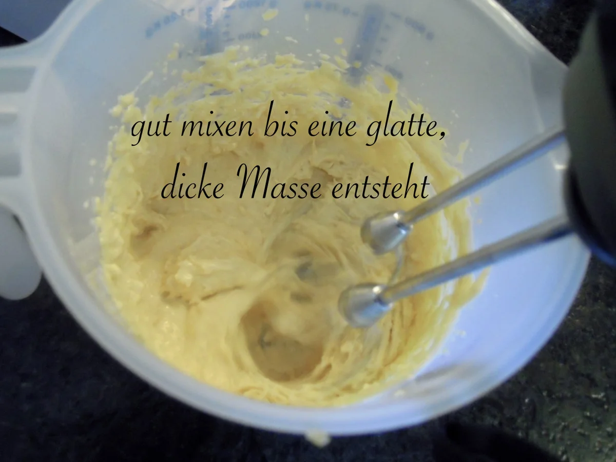 Rezept: Mit Marzipan gefüllte Muttertags Herzen Bild Nr. 10391 Mit Marzipan gefüllte Muttertags Herzen - Rezept - Bild Nr. 10391