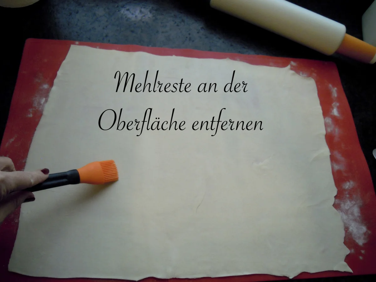 Rezept: Mit Marzipan gefüllte Muttertags Herzen Bild Nr. 10394 Mit Marzipan gefüllte Muttertags Herzen - Rezept - Bild Nr. 10394