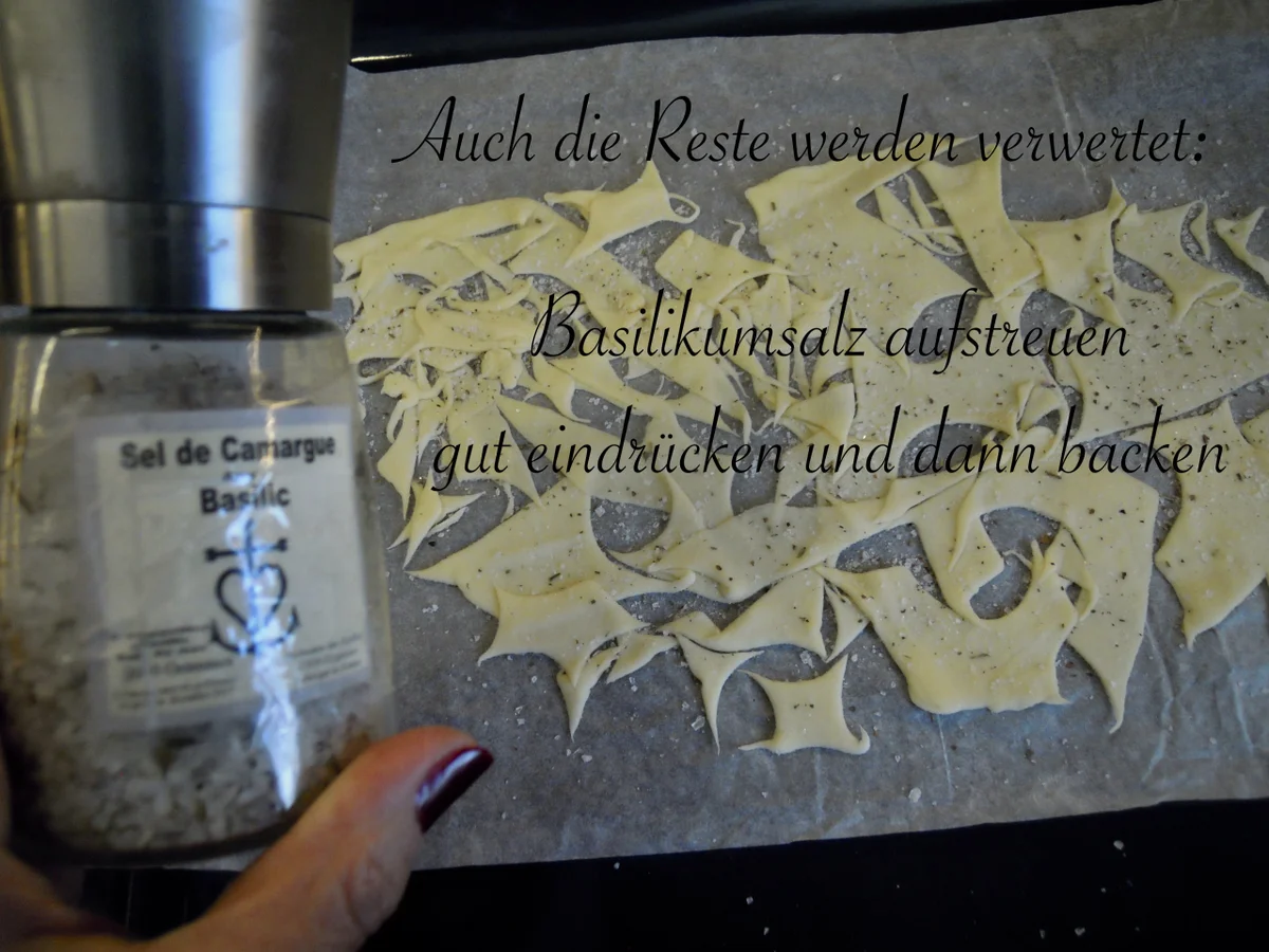 Rezept: Mit Marzipan gefüllte Muttertags Herzen Bild Nr. 10406 Mit Marzipan gefüllte Muttertags Herzen - Rezept - Bild Nr. 10406