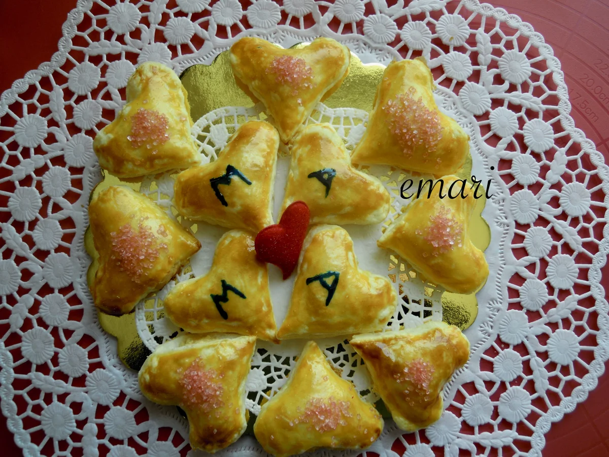 Rezept: Mit Marzipan gefüllte Muttertags Herzen Bild Nr. 10413 Mit Marzipan gefüllte Muttertags Herzen - Rezept - Bild Nr. 10413