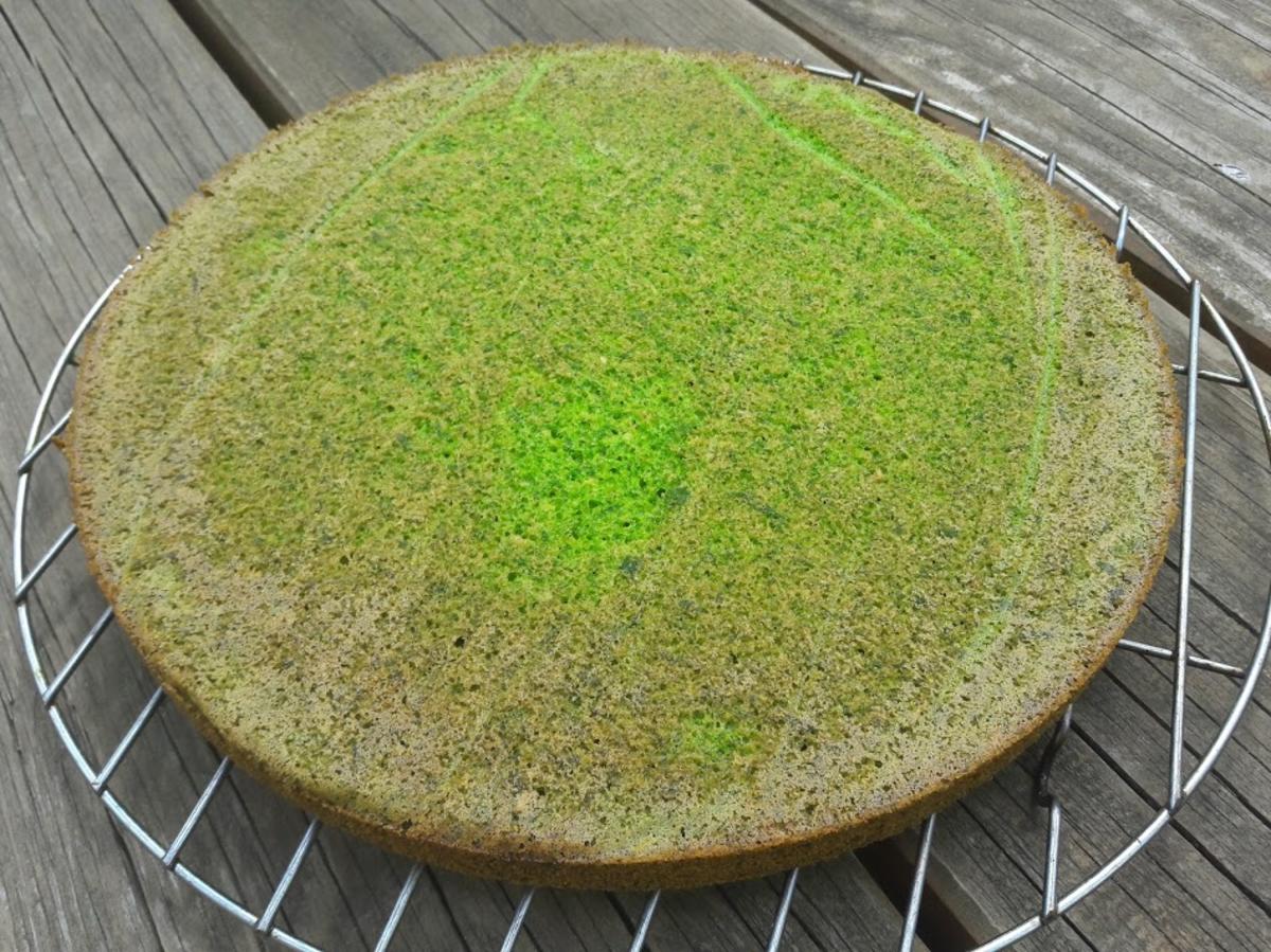 Muttertags-Herz-Torte  zur kochbar Challenge Mai 2020 - Rezept - Bild Nr. 8