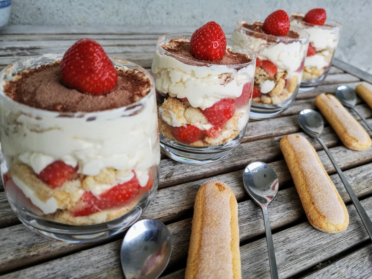 Rezept: BiNe` S ERDBEERTIRAMISU Bild Nr. 10 BiNe` S ERDBEERTIRAMISU - Rezept - Bild Nr. 10